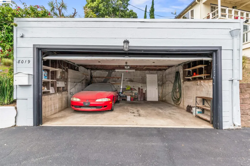 8019 Sterling Drive Oakland CA 94605