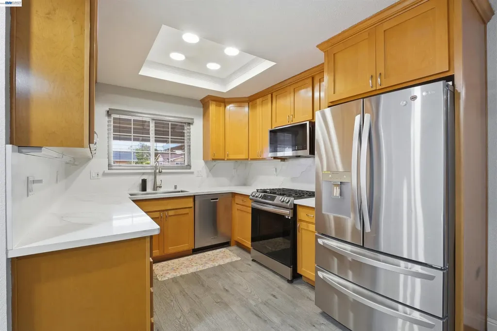 32252 Valiant Way Union City CA 94587