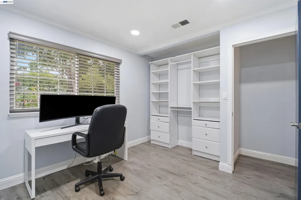 32252 Valiant Way Union City CA 94587