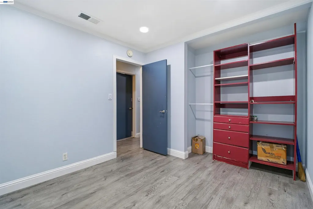32252 Valiant Way Union City CA 94587