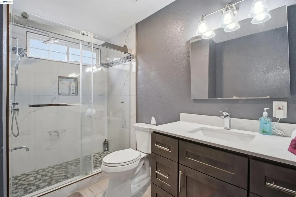 32252 Valiant Way Union City CA 94587