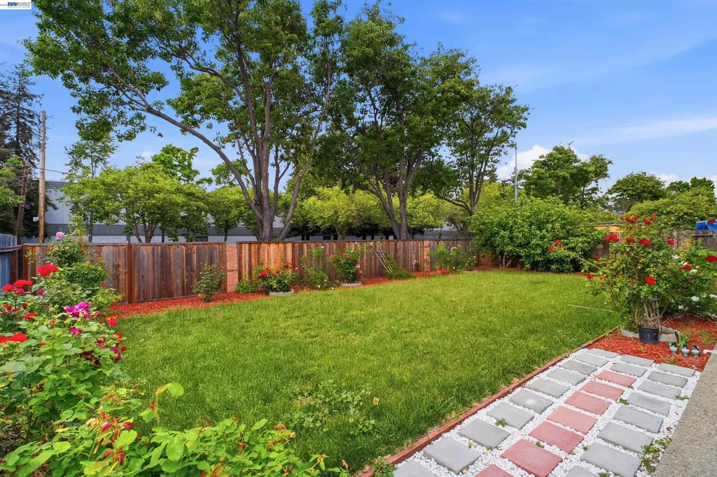 32252 Valiant Way Union City CA 94587