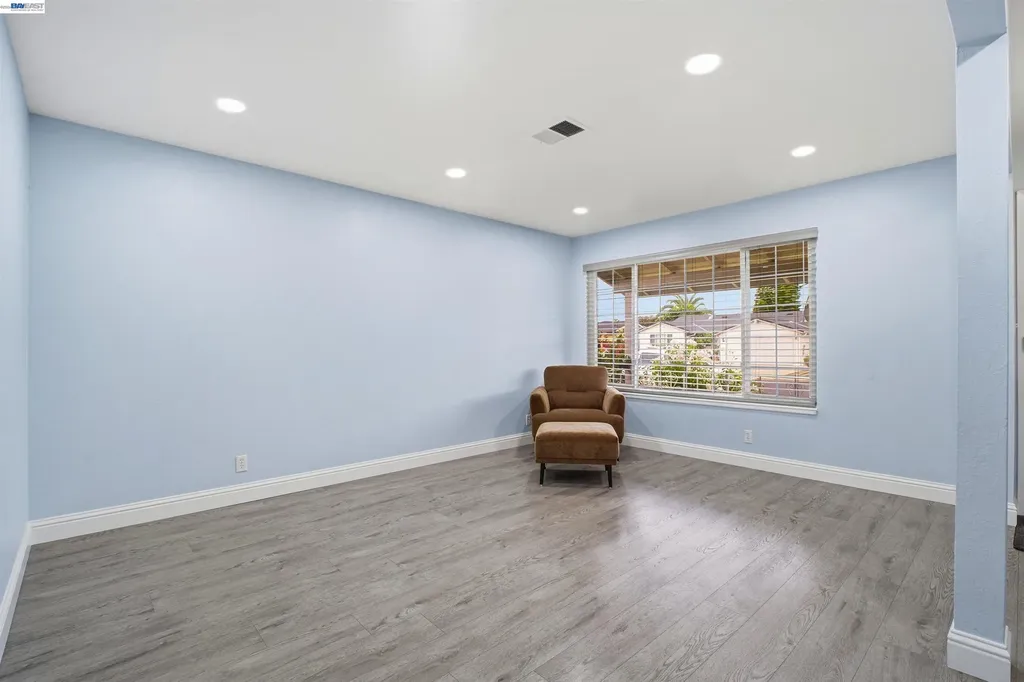 32252 Valiant Way Union City CA 94587