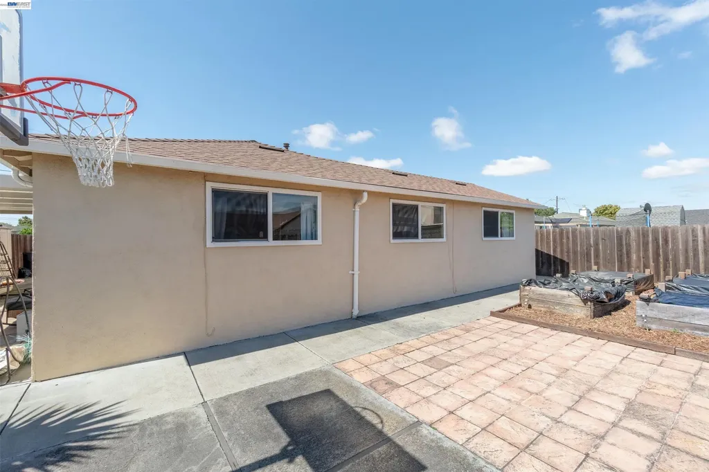 1218 Ottawa Avenue San Leandro CA 94579