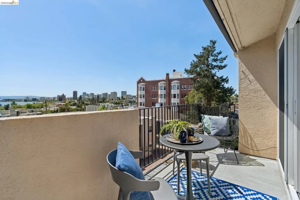525 Mandana Boulevard Oakland CA 94610