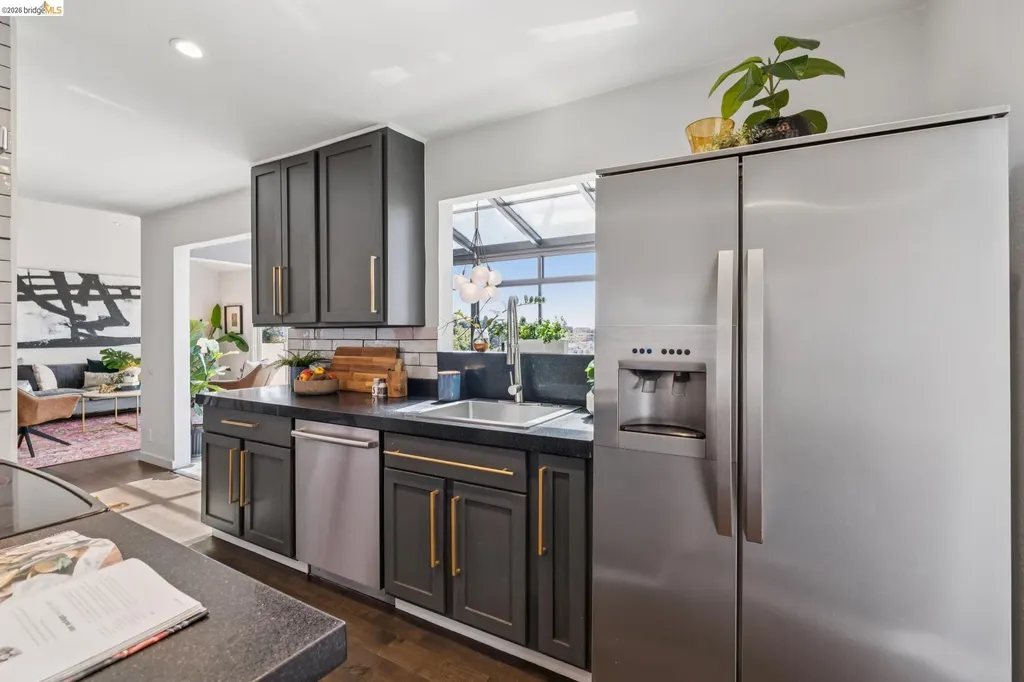 525 Mandana Boulevard Oakland CA 94610