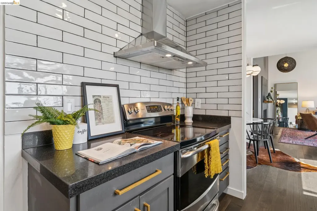525 Mandana Boulevard Oakland CA 94610