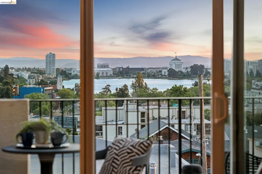 525 Mandana Boulevard Oakland CA 94610