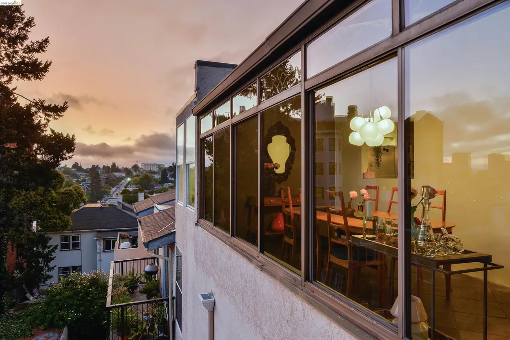 525 Mandana Boulevard Oakland CA 94610