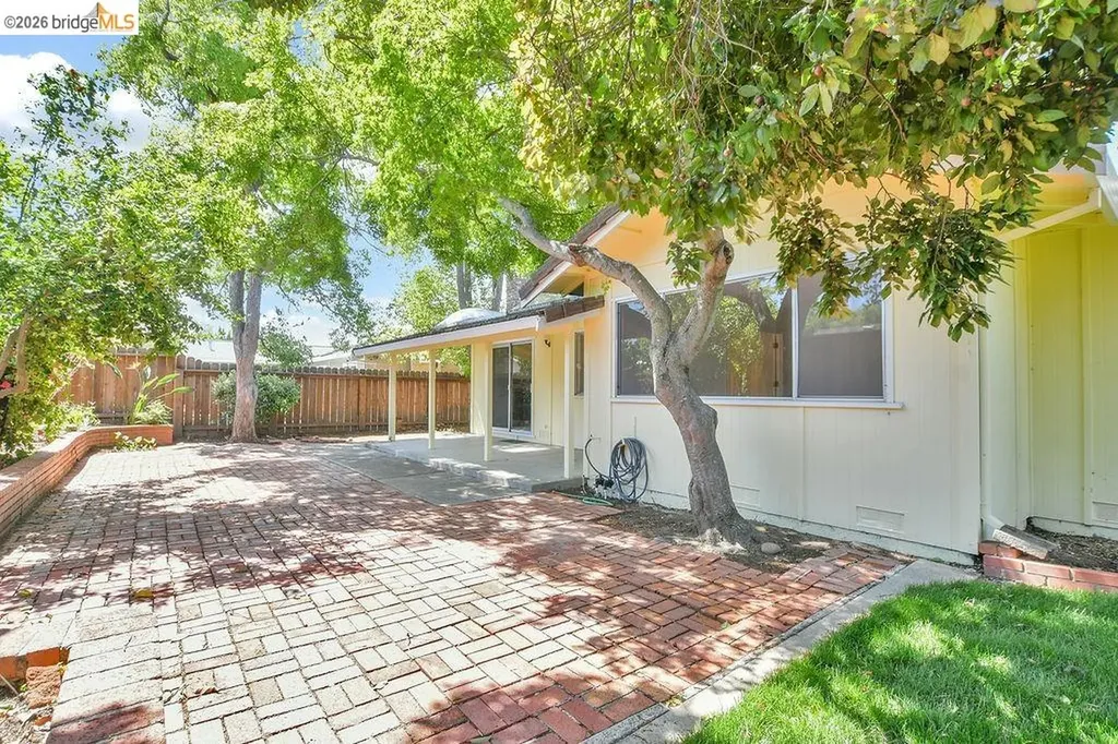 1718 Pepperwood Court Concord CA 94521
