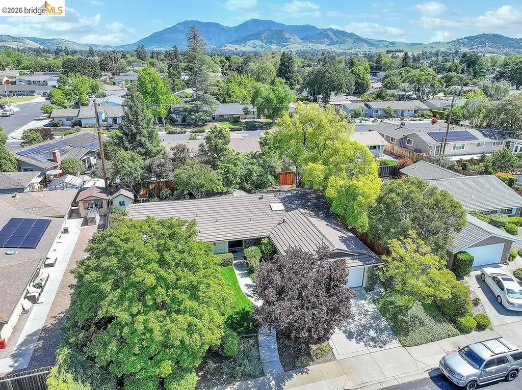 1718 Pepperwood Court Concord CA 94521