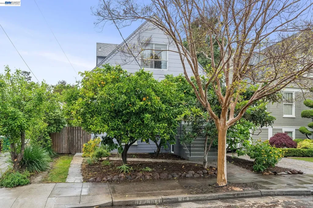 Oakland CA, 5227 Locksley Avenue