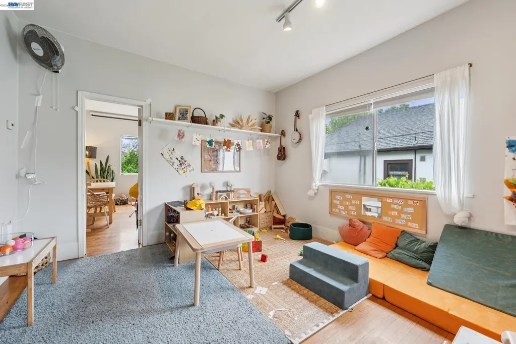 5227 Locksley Avenue Oakland CA 94618