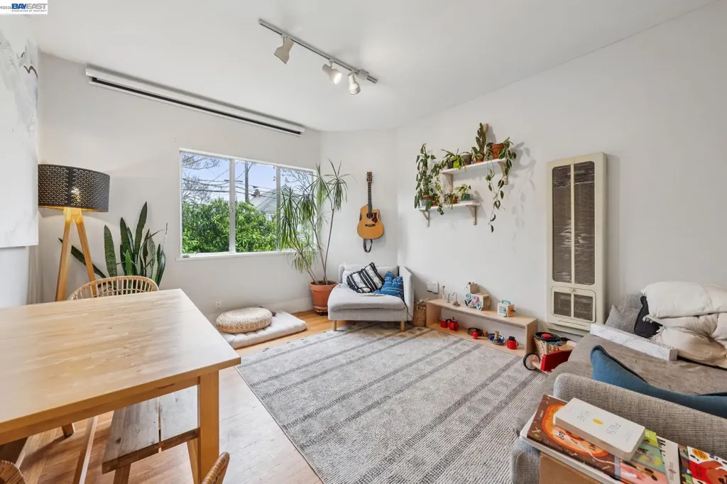 5227 Locksley Avenue Oakland CA 94618