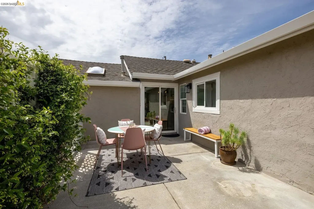 1240 Kelly Avenue San Leandro CA 94577