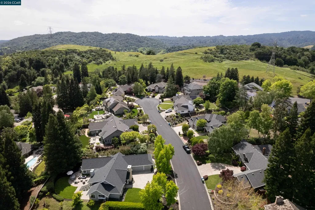 7 Crockett Drive Moraga CA 94556