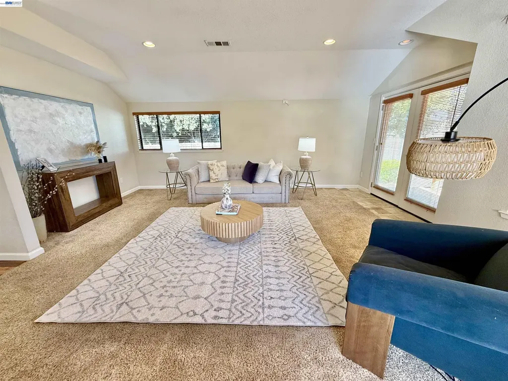 4429 James Avenue Castro Valley CA 94546