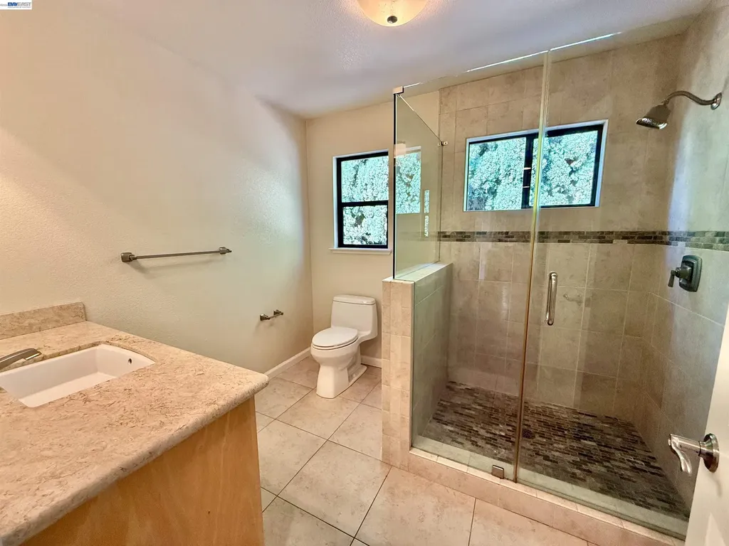 4429 James Avenue Castro Valley CA 94546