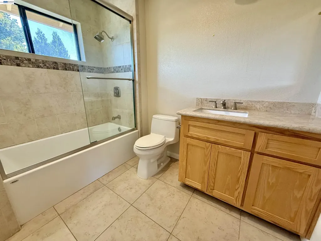 4429 James Avenue Castro Valley CA 94546