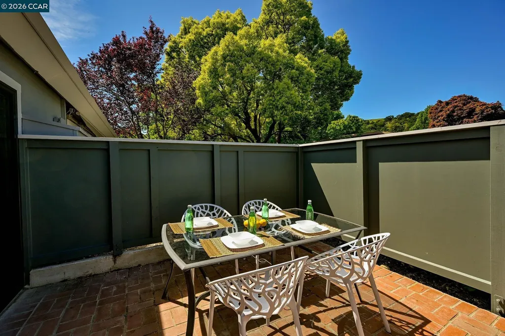 2000 Pine Knoll Drive Walnut Creek CA 94595