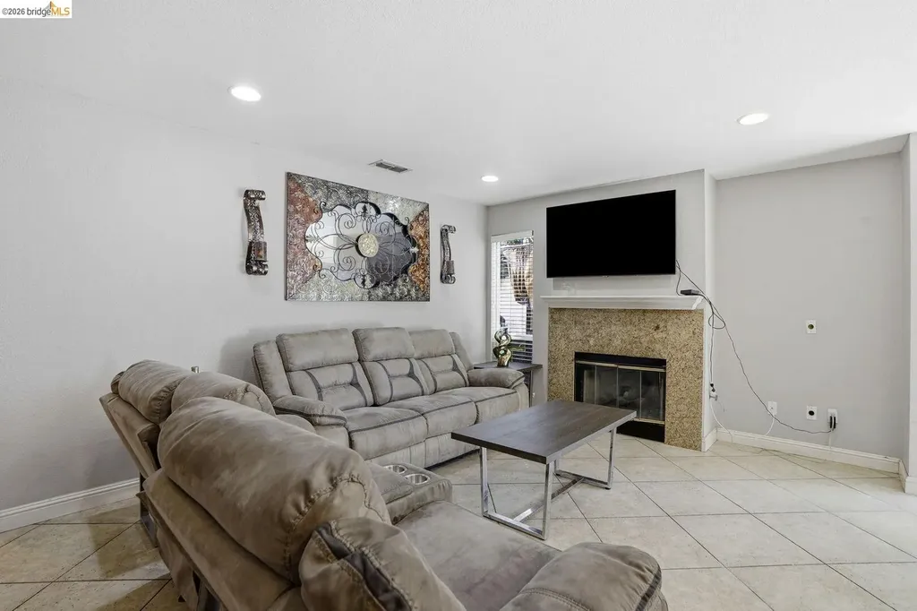 4008 Galenez Way Antioch CA 94531