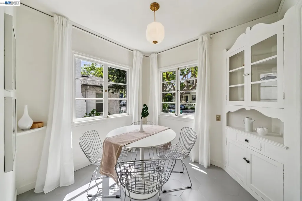 2843 Central Avenue Alameda CA 94501