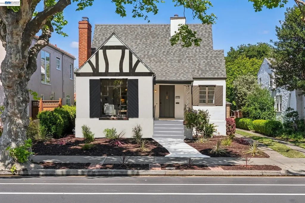 2843 Central Avenue Alameda CA 94501