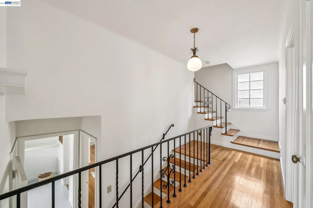 2843 Central Avenue Alameda CA 94501