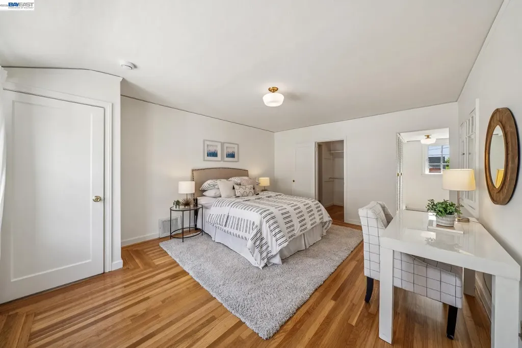 2843 Central Avenue Alameda CA 94501