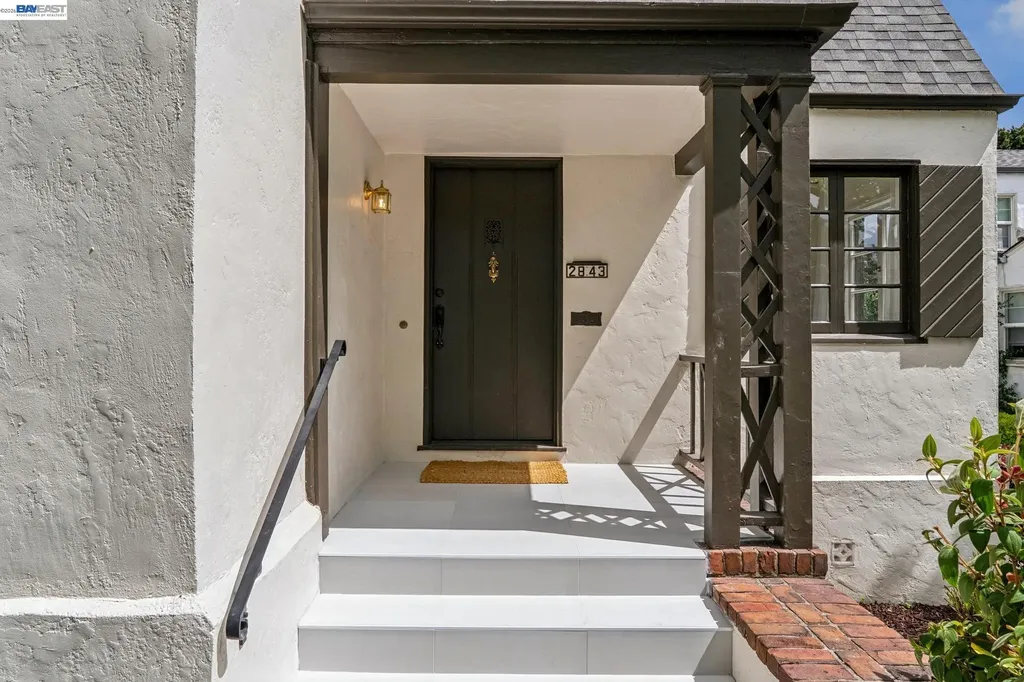 2843 Central Avenue Alameda CA 94501