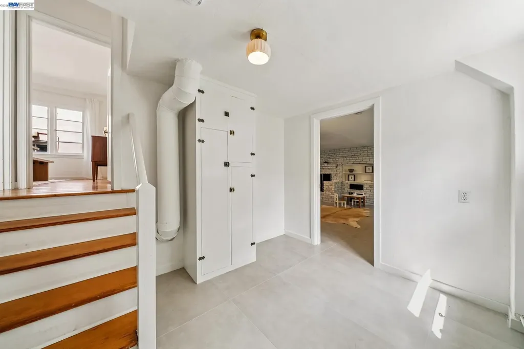 2843 Central Avenue Alameda CA 94501
