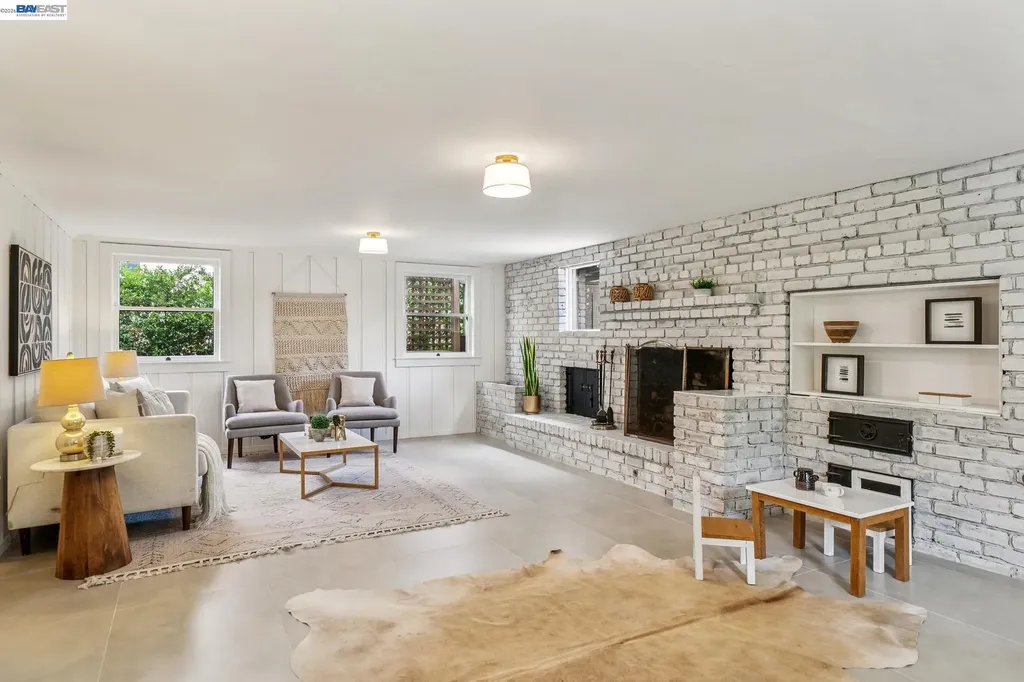 2843 Central Avenue Alameda CA 94501