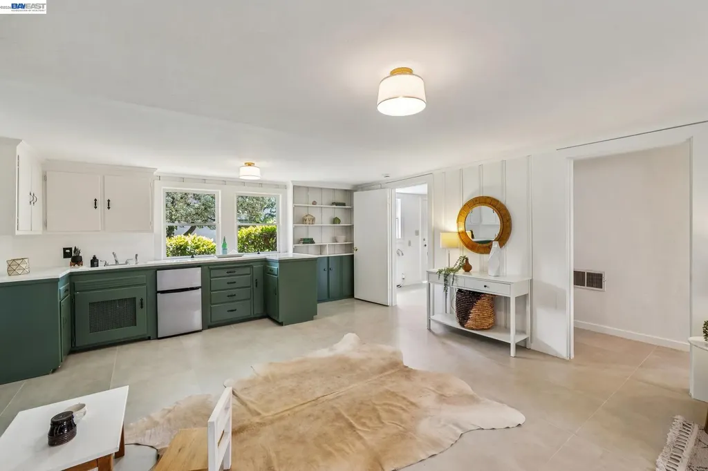 2843 Central Avenue Alameda CA 94501