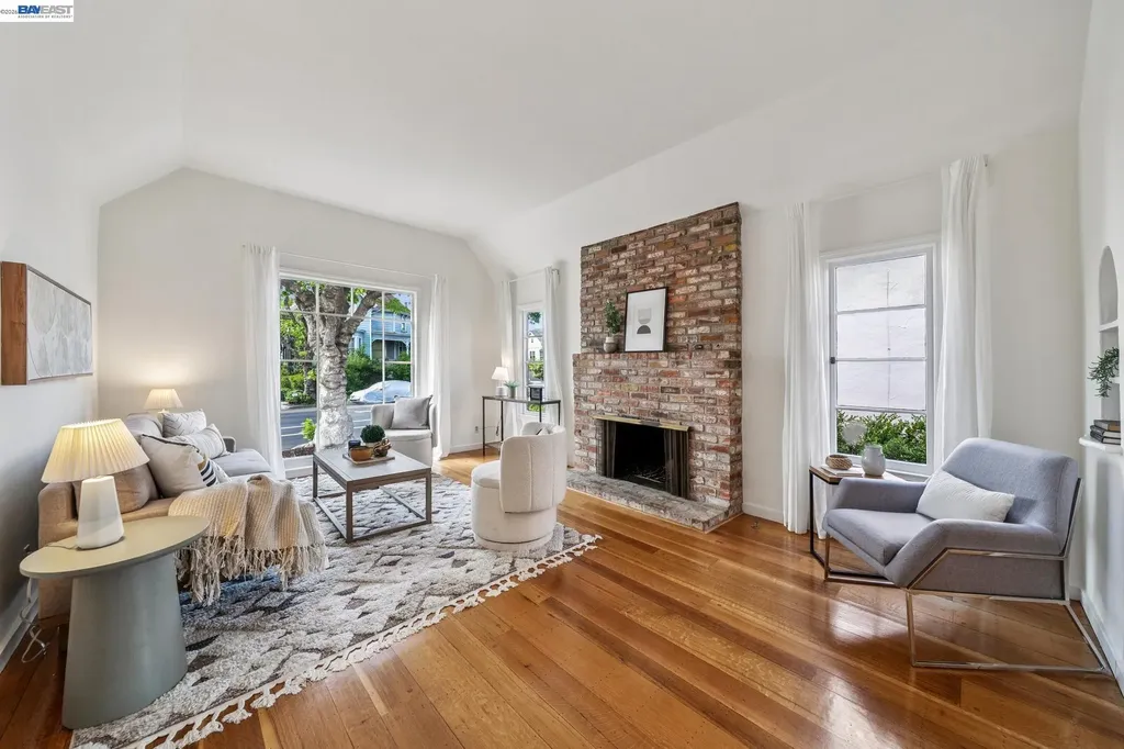 2843 Central Avenue Alameda CA 94501