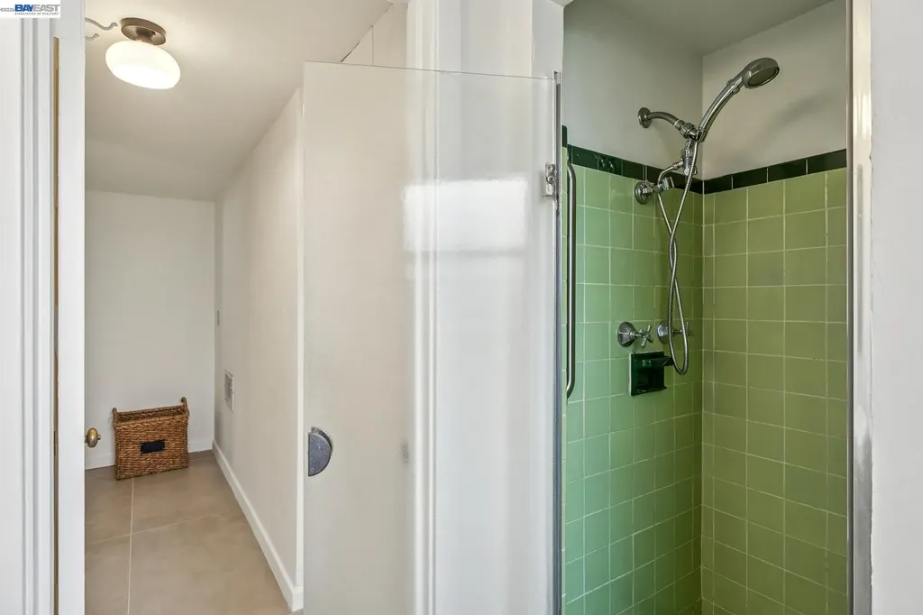 2843 Central Avenue Alameda CA 94501