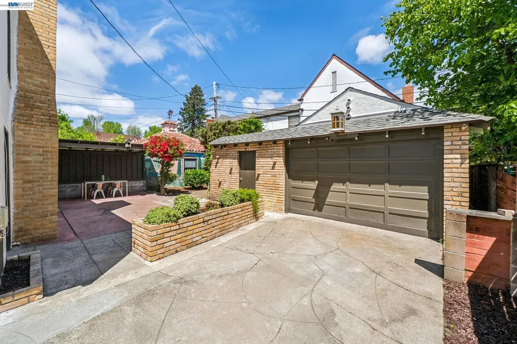 2843 Central Avenue Alameda CA 94501