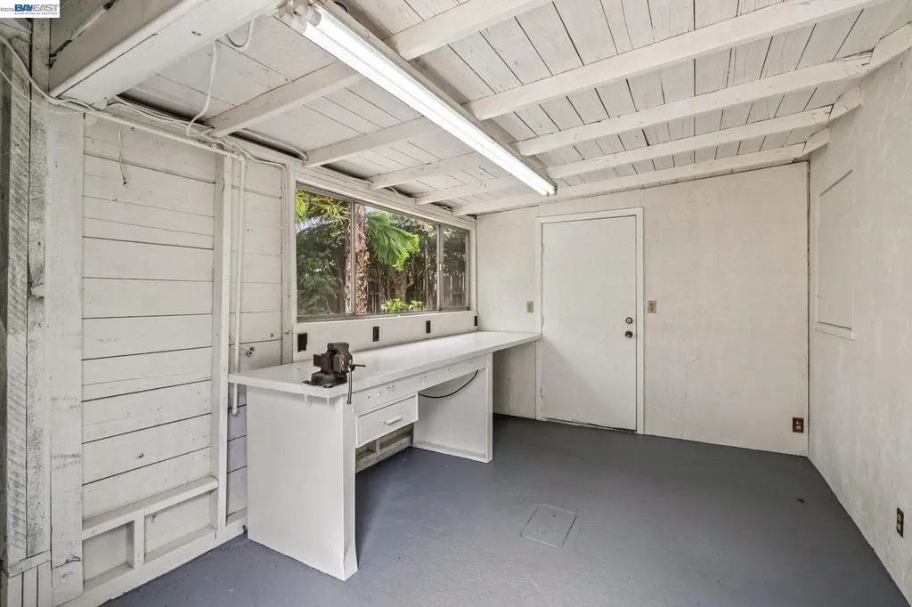 2843 Central Avenue Alameda CA 94501