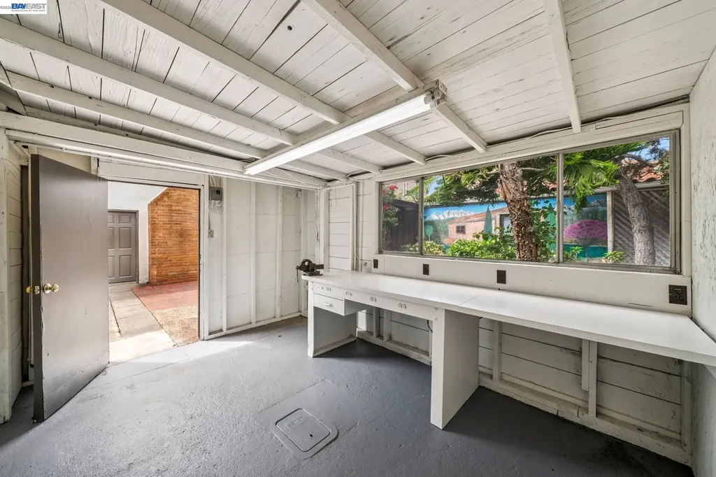 2843 Central Avenue Alameda CA 94501