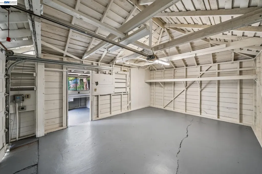 2843 Central Avenue Alameda CA 94501