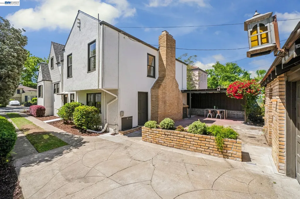2843 Central Avenue Alameda CA 94501