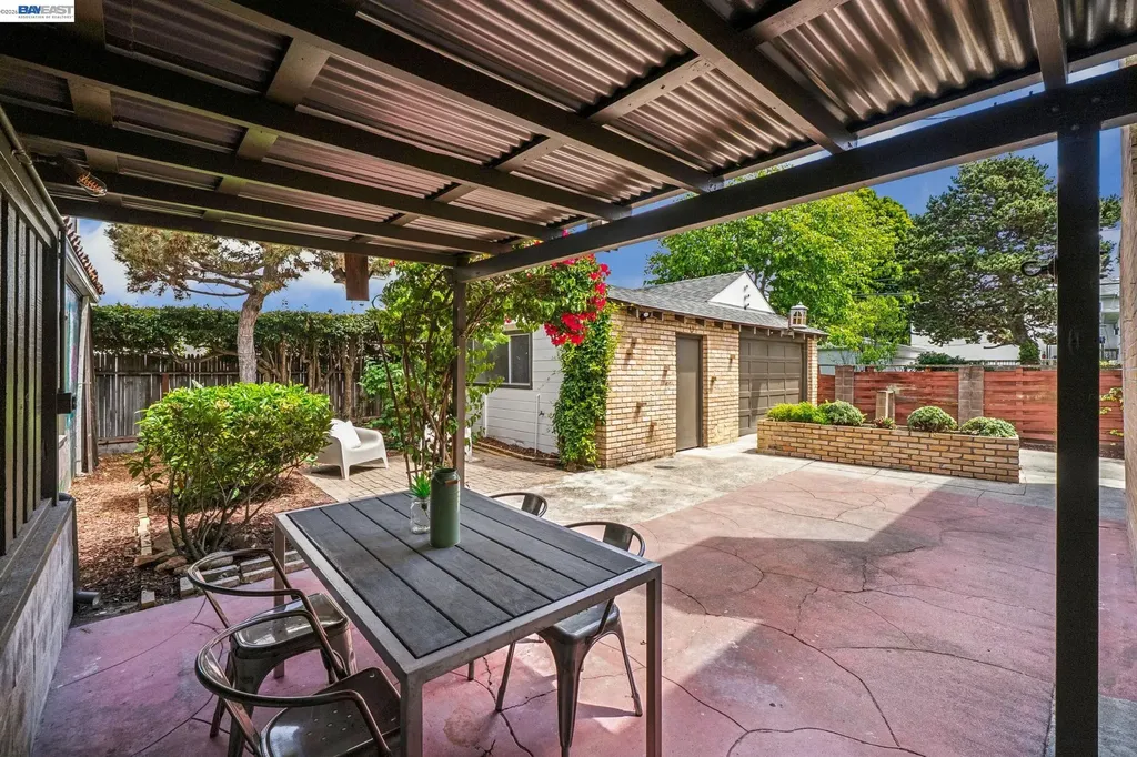 2843 Central Avenue Alameda CA 94501