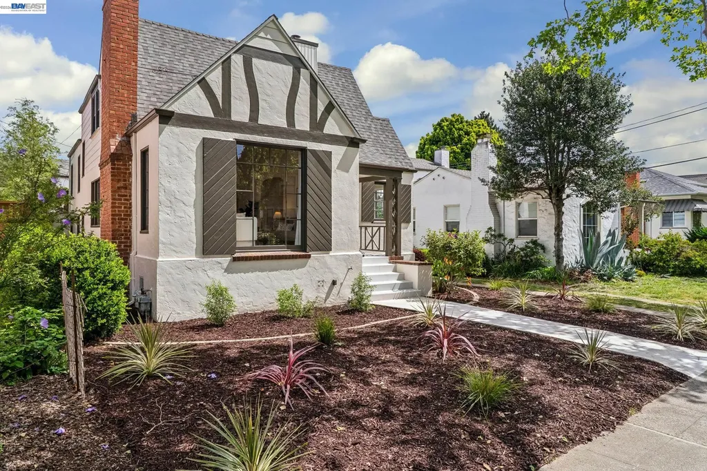 2843 Central Avenue Alameda CA 94501