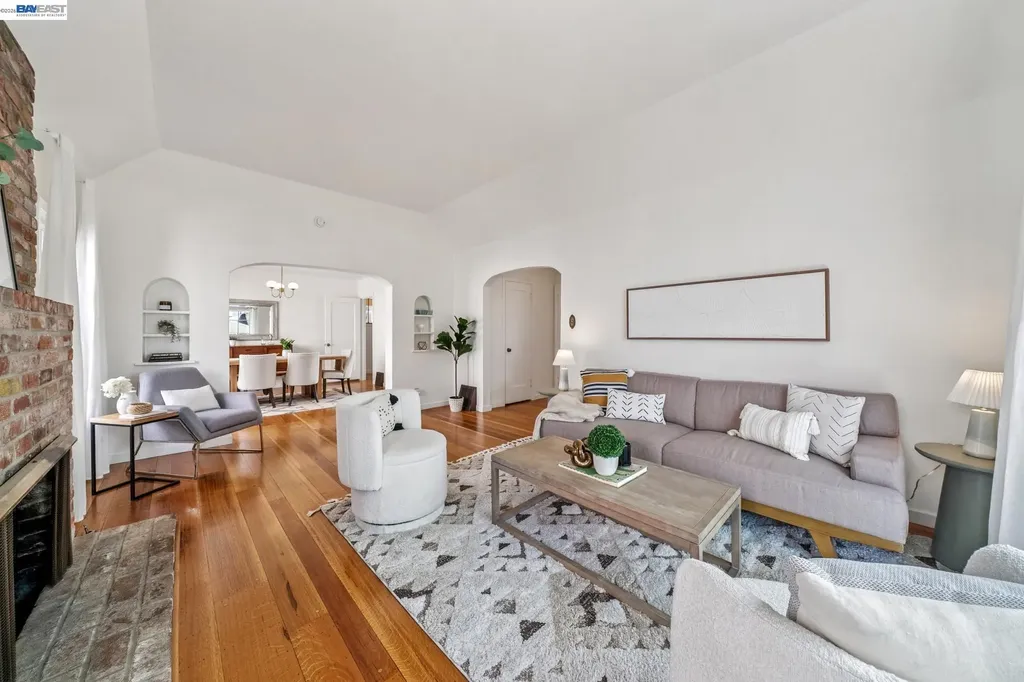 2843 Central Avenue Alameda CA 94501