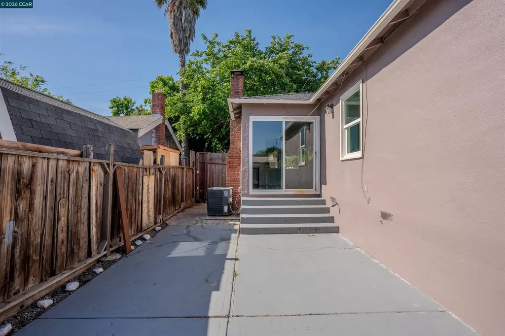 52 Bell Drive Pittsburg CA 94565