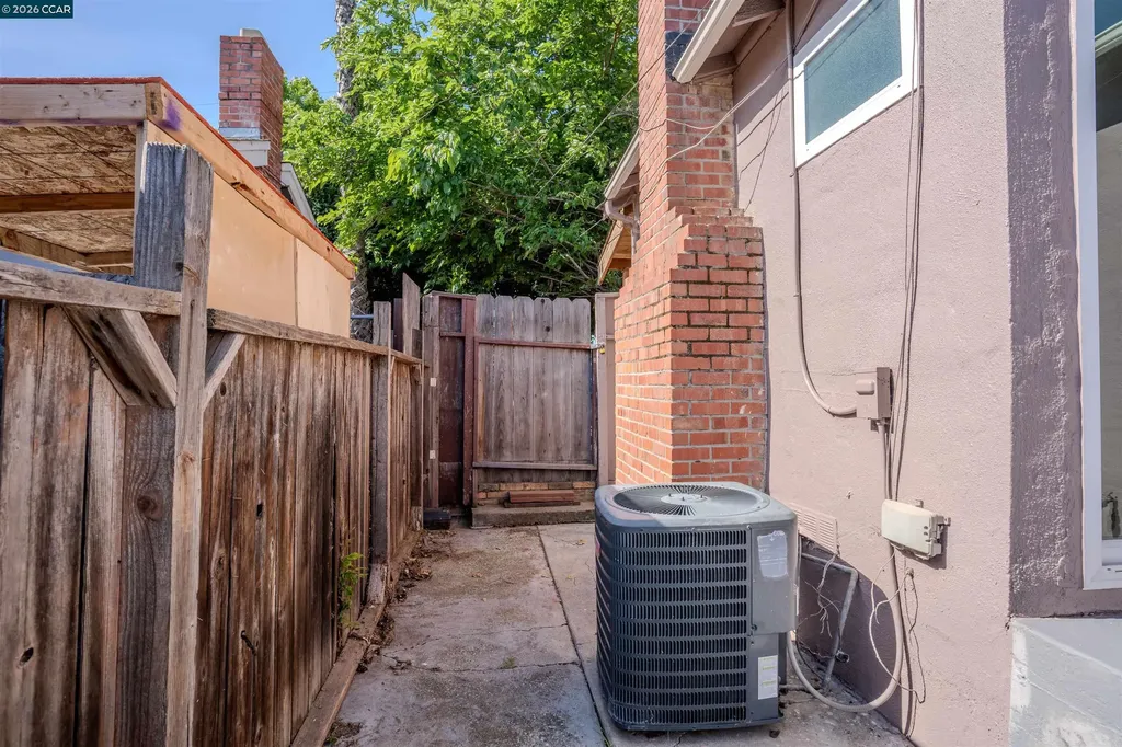 52 Bell Drive Pittsburg CA 94565
