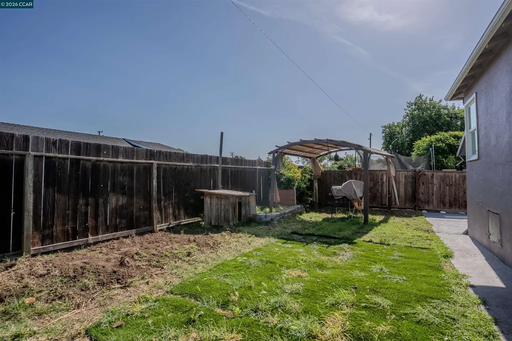 52 Bell Drive Pittsburg CA 94565