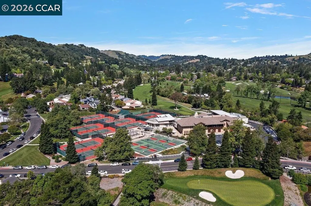 39 Sea Pines Street Moraga CA 94556