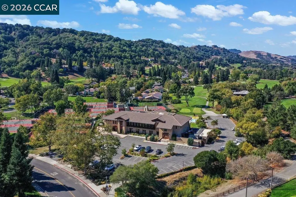 39 Sea Pines Street Moraga CA 94556