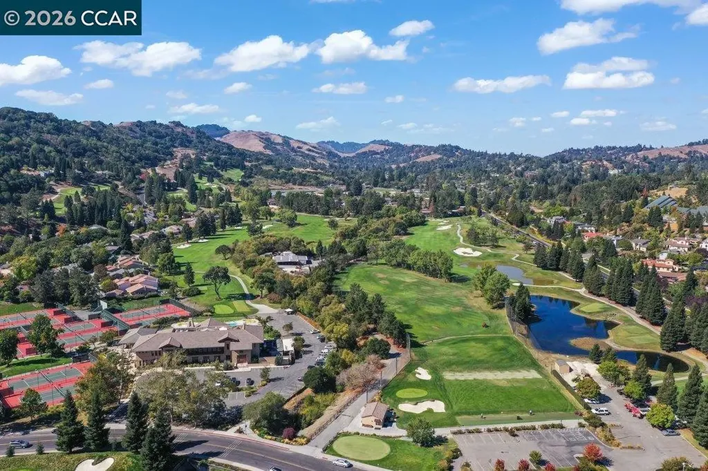39 Sea Pines Street Moraga CA 94556