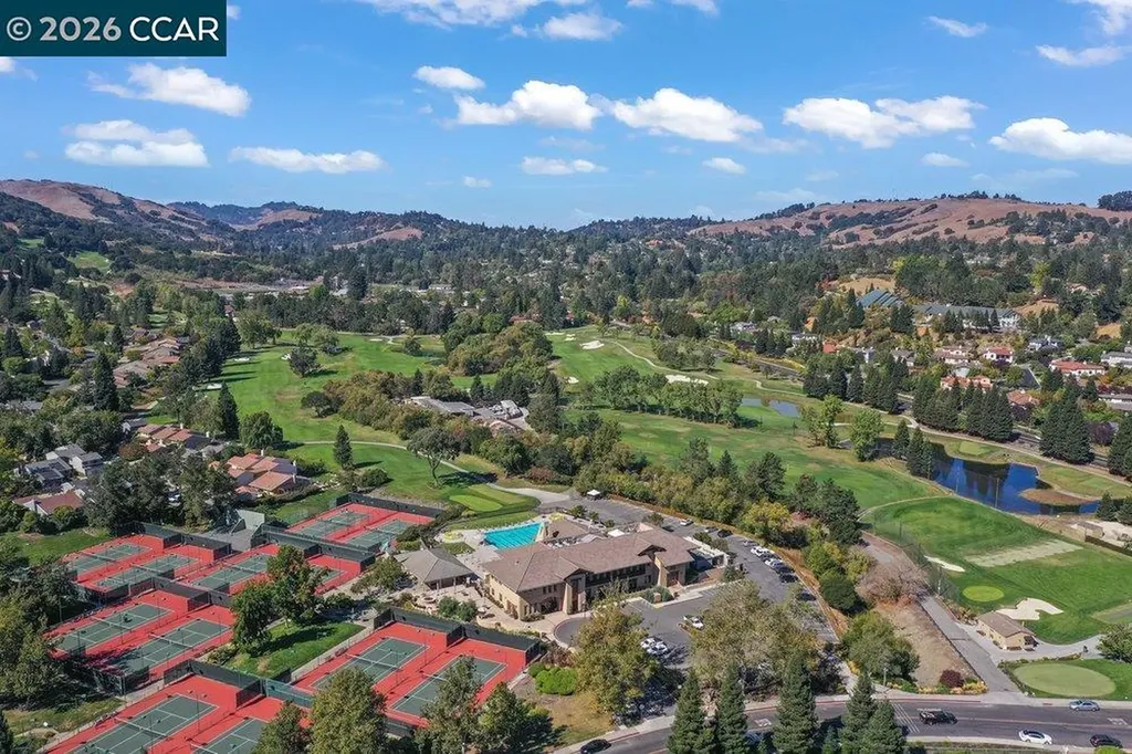 39 Sea Pines Street Moraga CA 94556